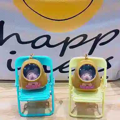 心水好物 创意卡皮巴拉太空舱钥匙扣可发光小夜灯包包 亚克力 挂件 男女同款情侣款