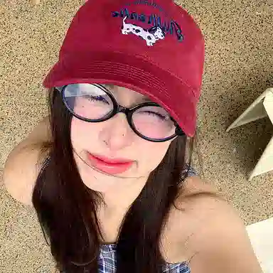 心水好物 卡通小狗刺绣字母百搭遮阳帽大头显脸小 棉 鸭舌帽 男女同款情侣款