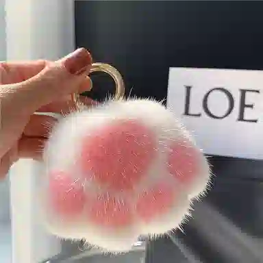 心水好物 创意可爱猫掌印舒适手感汽车高级感包包 毛绒 挂件 男女同款情侣款