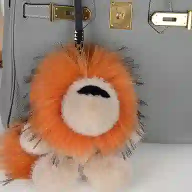 心水好物 可爱炸毛小狮子汽车钥匙扣网红托特包双肩包公仔挂饰 毛绒 挂件 男女同款情侣款