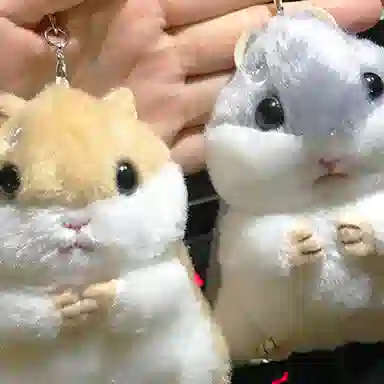 心水好物 可爱仓鼠钥匙链书包装饰用毛绒解压捏捏挂饰 聚酯纤维 挂件 男女同款情侣款