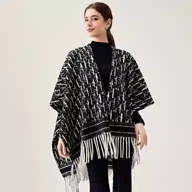 心水好物 优雅名媛风黑白双面外搭高级感保暖流苏 聚酯纤维 披肩 女款
