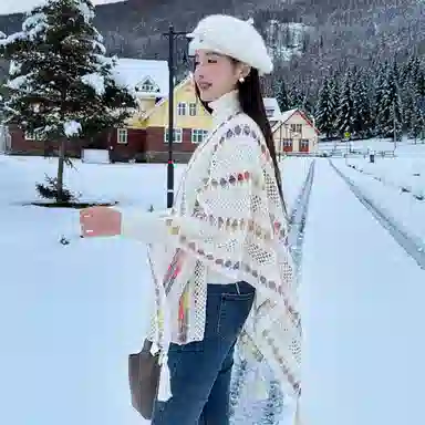 心水好物 民族风旅游连帽彩色流苏外搭保暖 聚酯纤维 披肩 女款