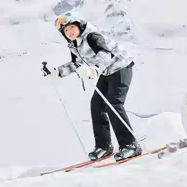 鸿星尔克儿童 潮流保暖舒适百搭羽绒服 冰川白/正黑 青少年