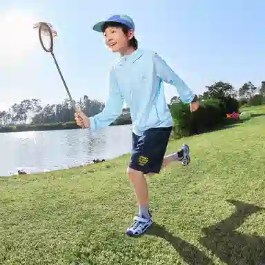 鸿星尔克儿童户外服 连帽纯色亲肤 青少年