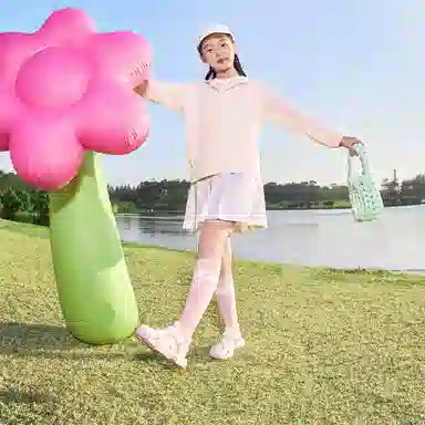 鸿星尔克儿童户外服 连帽纯色亲肤 青少年