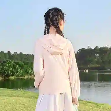 鸿星尔克儿童户外服 连帽纯色亲肤 青少年