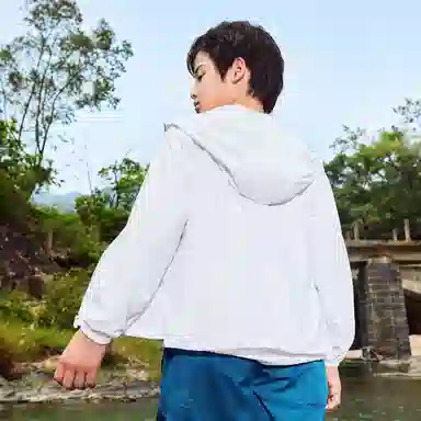 大童 鸿星尔克儿童 纯色拉链连帽长袖防晒服 正白