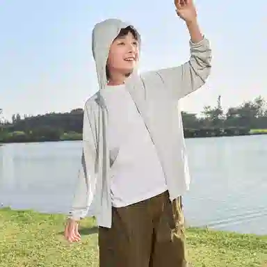 鸿星尔克儿童户外服 连帽纯色亲肤 青少年