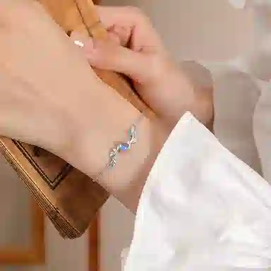 S925