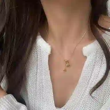 S925
