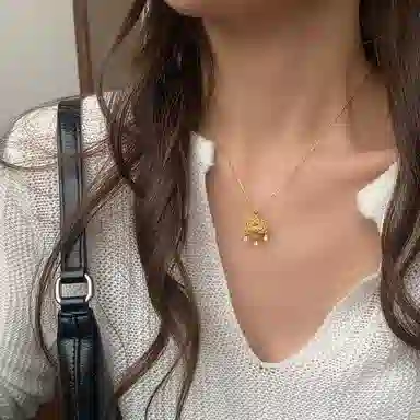 S925