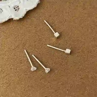 990