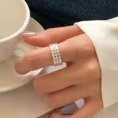 S925