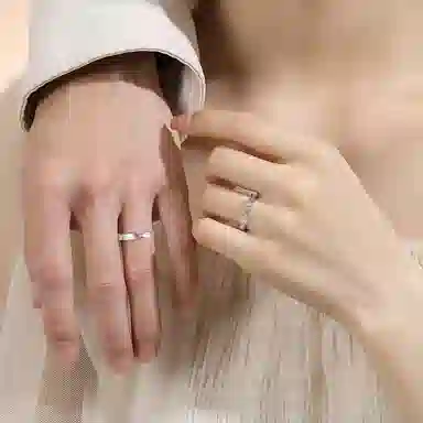 S925