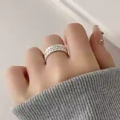 S925