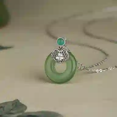 【平安顺遂|高品质平安扣】 七度银饰 圆满 新中式如意锁四叶草 圆满和谐福气满满简约锁骨链礼盒款#好运 岫玉（蛇纹石玉） 项链 女款
