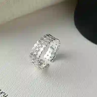S925