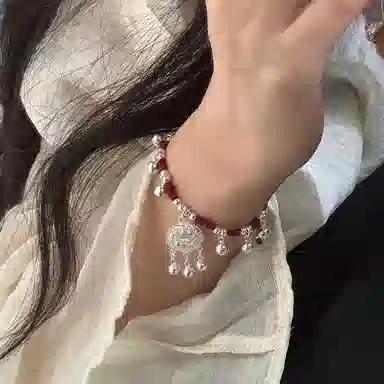 S925