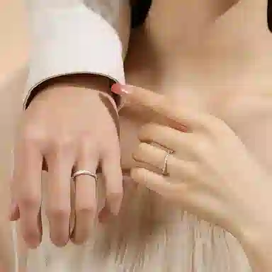 S925