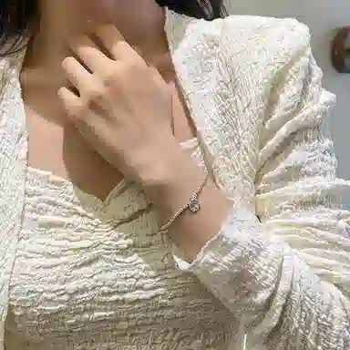 S925