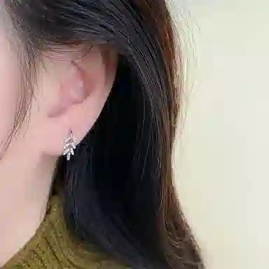 S925