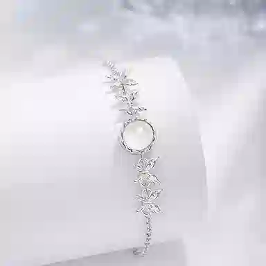 金大福 连荔枝蝴蝶 森系小清新小众设计白月光精致浪漫简约时尚精致百搭高级经典约会通勤可调节手饰#好运 玉髓 手链 女款