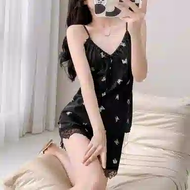 桔内 夏季 轻奢风高级感亲肤凉感带胸垫甜美冰丝薄款夏季性感吊带短裤纯欲蝴蝶结印花家居服可外穿睡衣套装 女款
