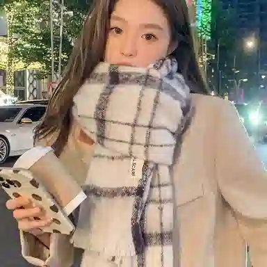 北极绒 黑白格纹软糯亲肤高级感加厚百搭 涤纶 绒线围巾 男女同款情侣款