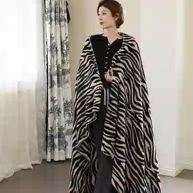 北极绒 潮流简约高级感斑马纹半边绒轻奢高端午休办公室休闲盖毯 披肩 男女同款情侣款