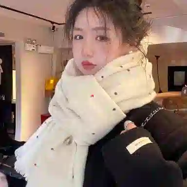 北极绒 冬季氛围感可爱百搭白色围脖韩版潮流外搭高级感保暖披肩 聚酯纤维 绒线围巾 男女同款情侣款