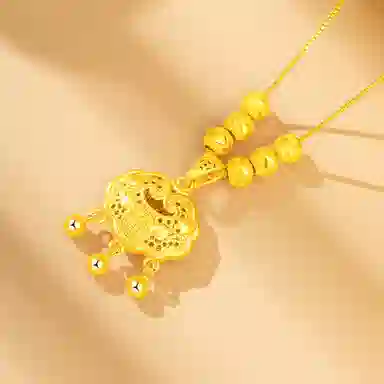925