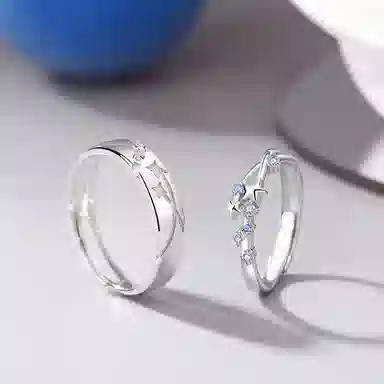 925