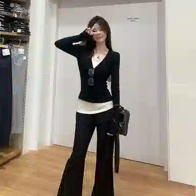 Beauty at 19 2025 T