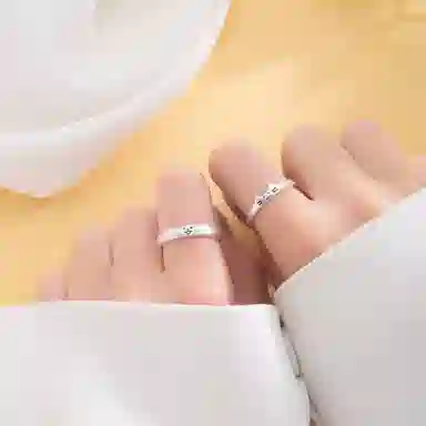990