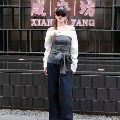 MTHE chic T