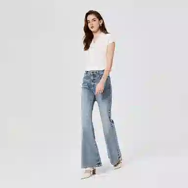 NINE WEST