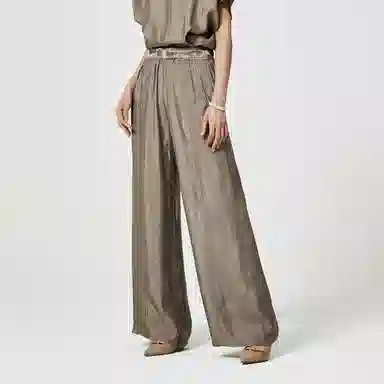 NINE WEST