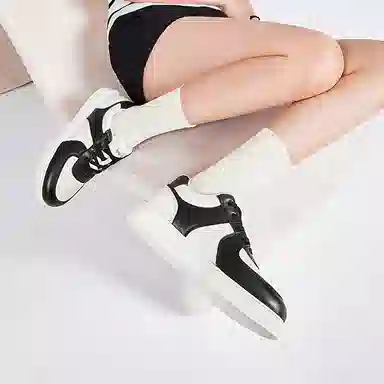 NINE WEST