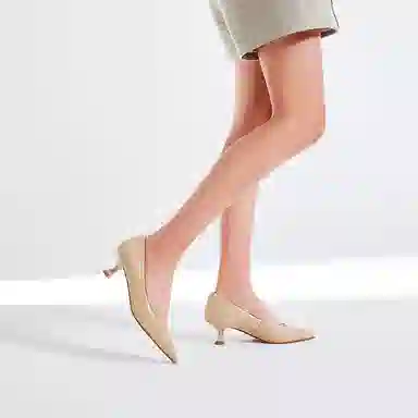 NINE WEST