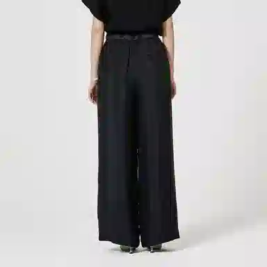 NINE WEST