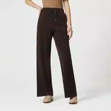 NINE WEST
