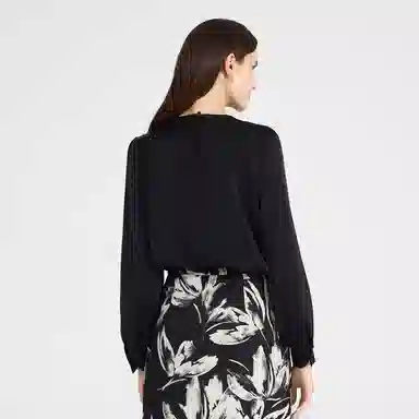 NINE WEST