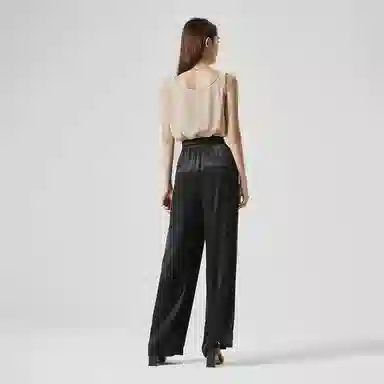 NINE WEST