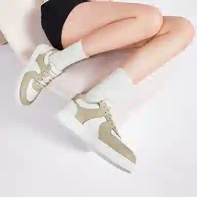 NINE WEST
