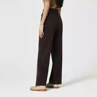 NINE WEST