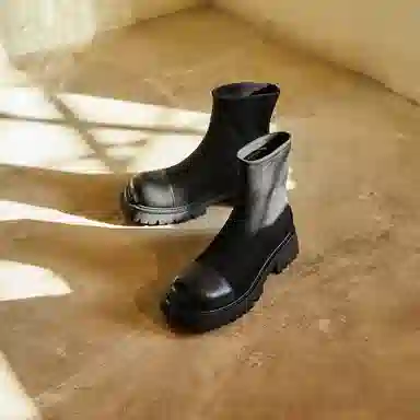 NINE WEST