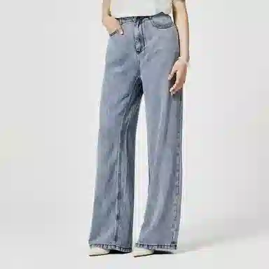 NINE WEST