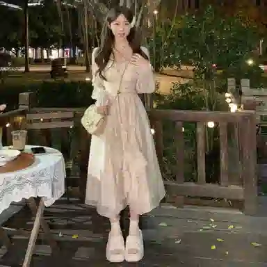 玉儿恋 掌上明珠 法式百搭休闲简约甜美森系仙女荷叶边纯色宽松气质方领收腰温柔仙女中长款长袖连衣裙 女款 杏色