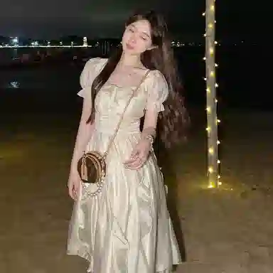 玉儿恋 掌上明珠 法式百搭休闲简约甜美森系仙女荷叶边纯色宽松气质方领收腰温柔仙女中长款长袖连衣裙 女款 杏色